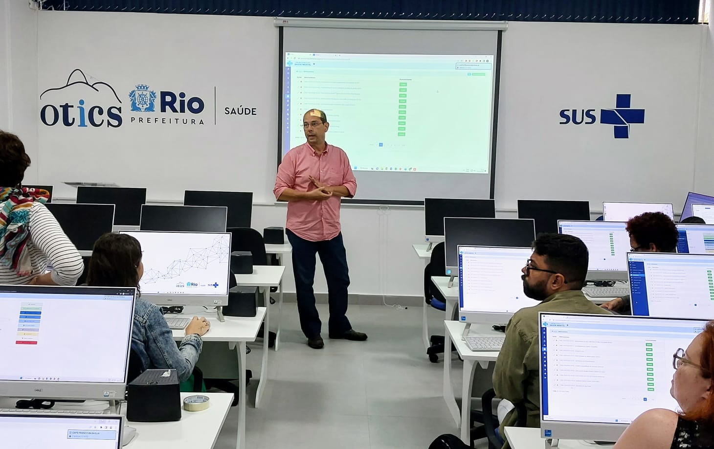 TREINAMENTO SOBRE O PRONTUÁRIO DA SAÚDE MENTAL PARA A EQUIPE DO CAPS FRANCO BASAGLIA