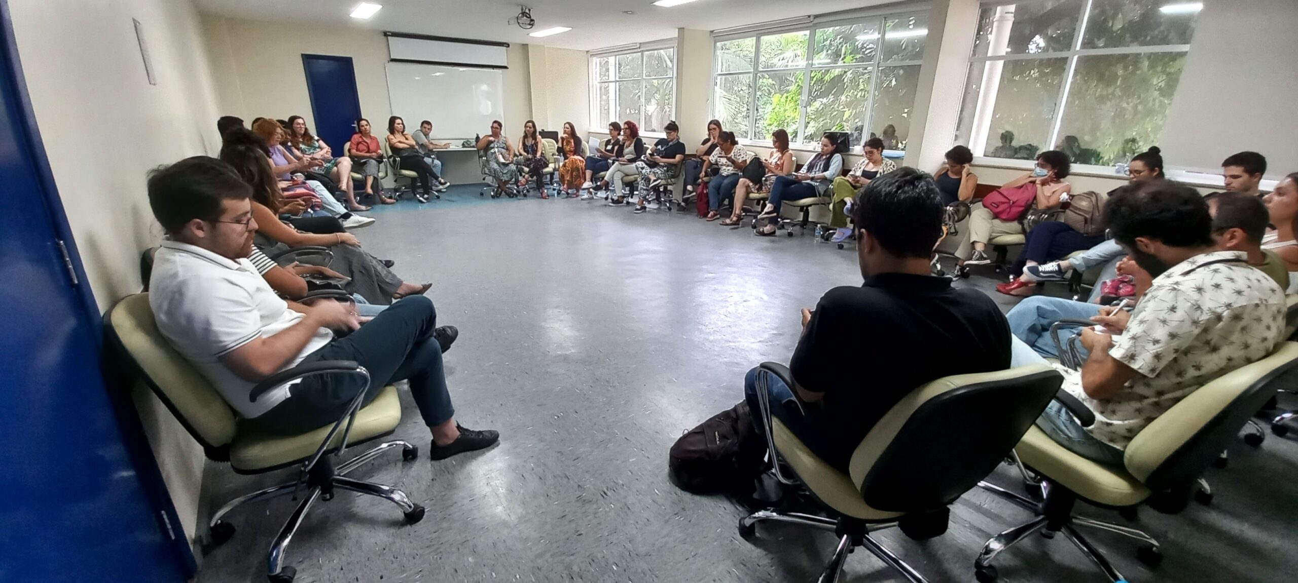 RODA DE CONVERSA: REUNIÃO DO NÚCLEO DE ATENÇÃO À CRISE