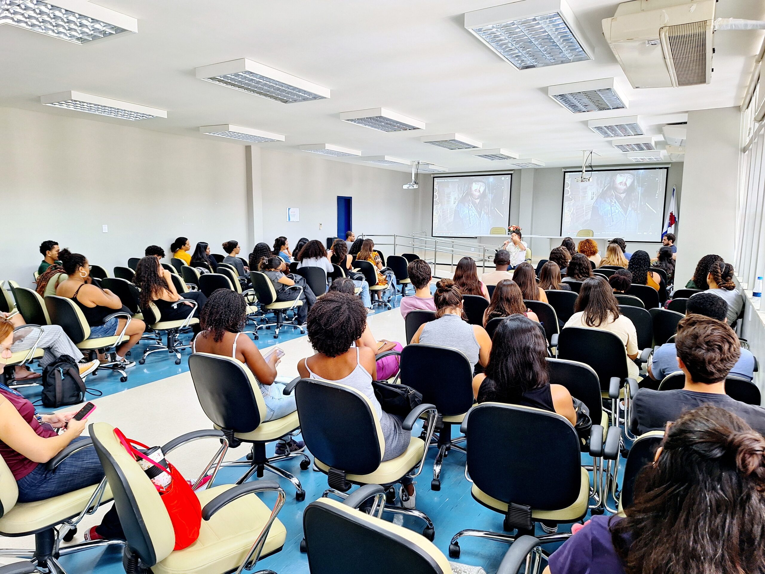 Aula sobre lições da experiência brasileira com a redução de danos acontece no IMPP