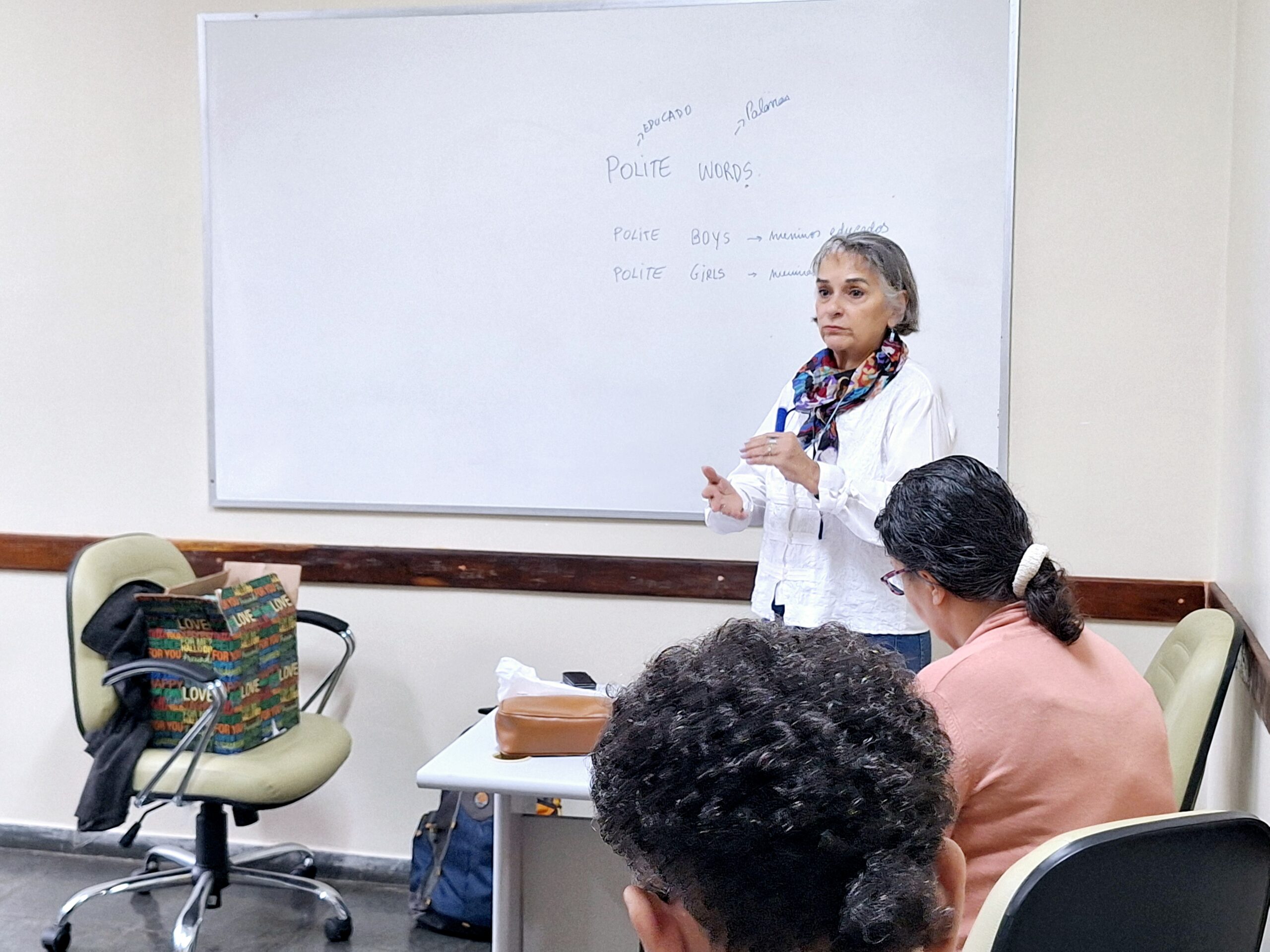 AULA DE IDIOMAS PARA USUÁRIOS OU FAMILIARES DE SERVIÇO DA SAÚDE MENTAL ACONTECE NO IMPP