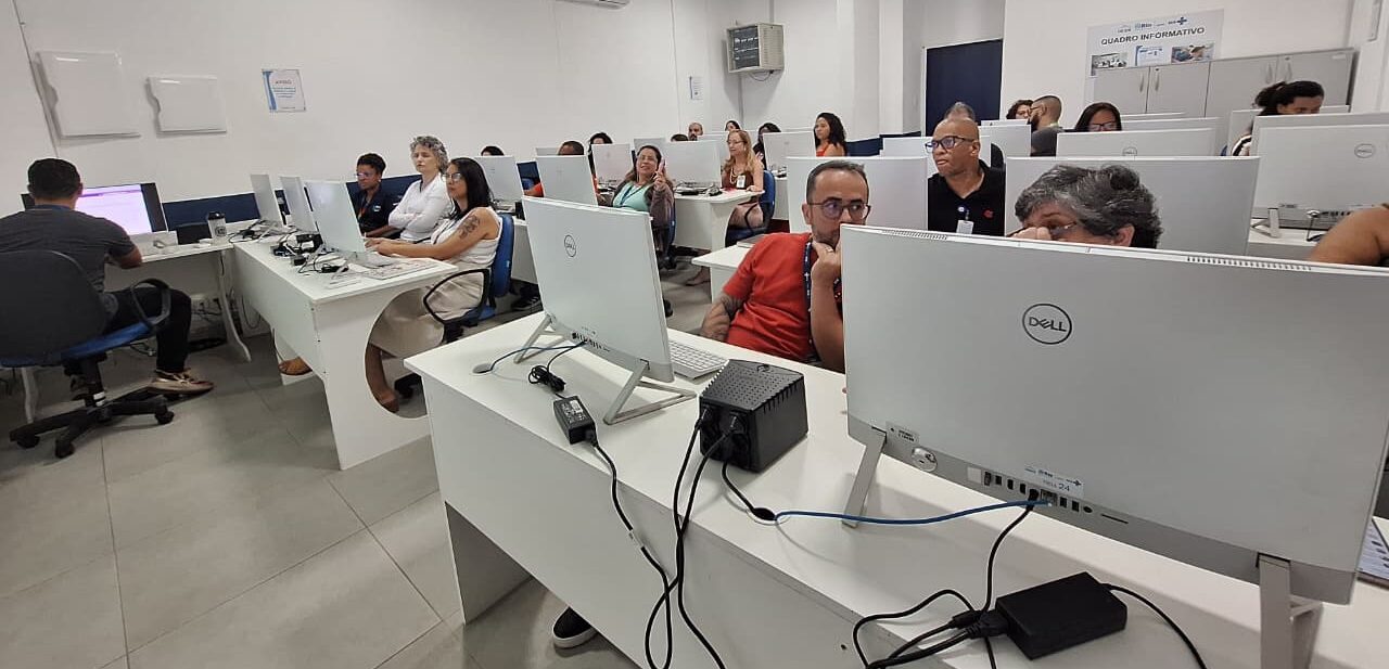 Treinamento do Novo Sistema Eletrônico de Informação para Funcionários do IMPP